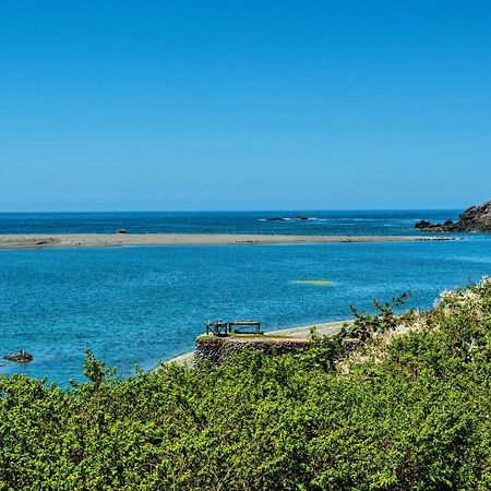 Smith River Vintage Cabin Oceanfront Deck And Views Bagian luar foto